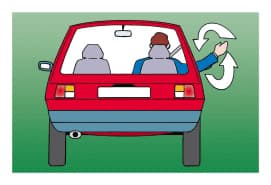 Conducătorul auto intenționează să vireze la stânga.